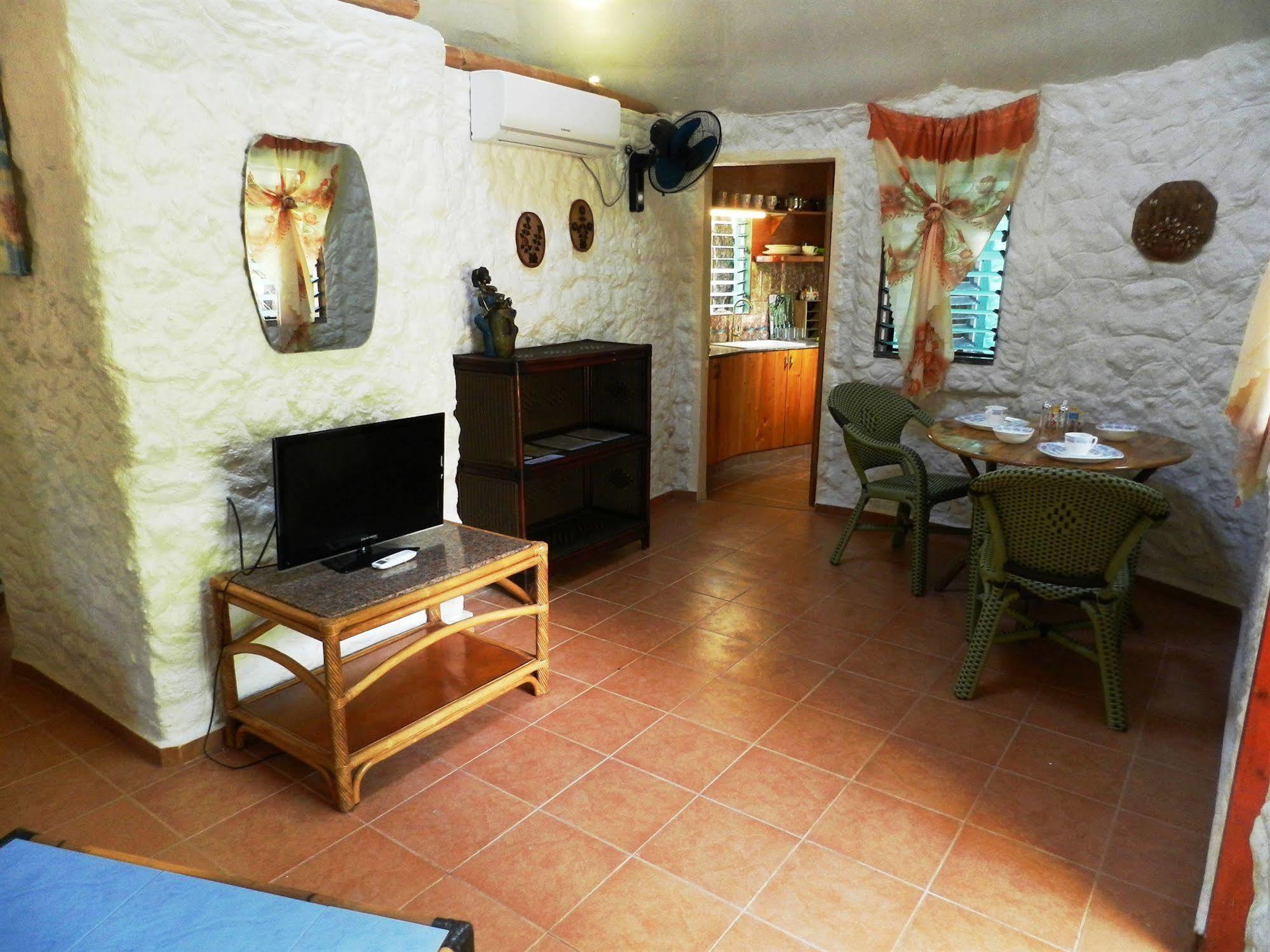 Panglao Chocolate Hills Hostel Dış mekan fotoğraf